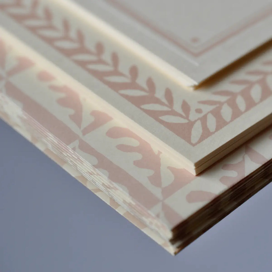 Set of Notecards and Envelopes Oak Leaves Pale Pink
