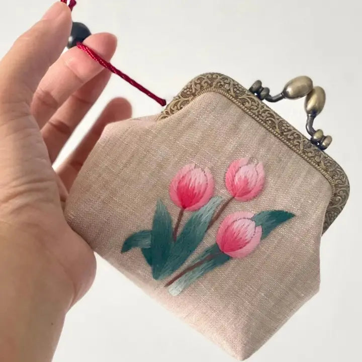 Tulip Embroidered Beige Coin Purse