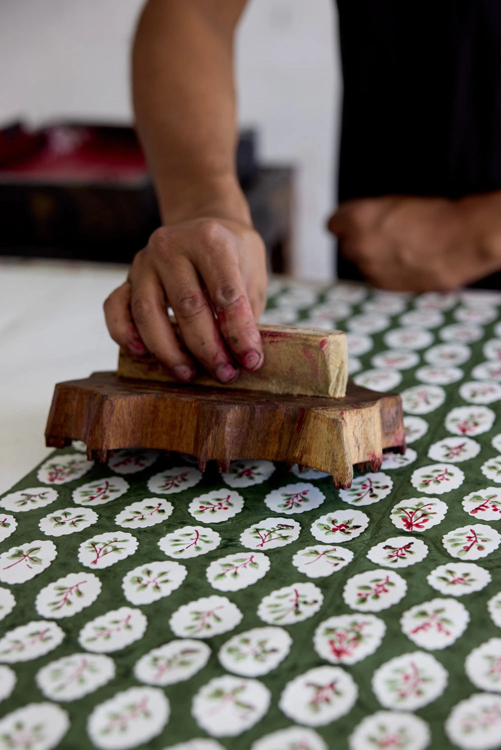 Block Printed Wrapping Paper Sheets - Scallop Tiles Holly Green(Roll)