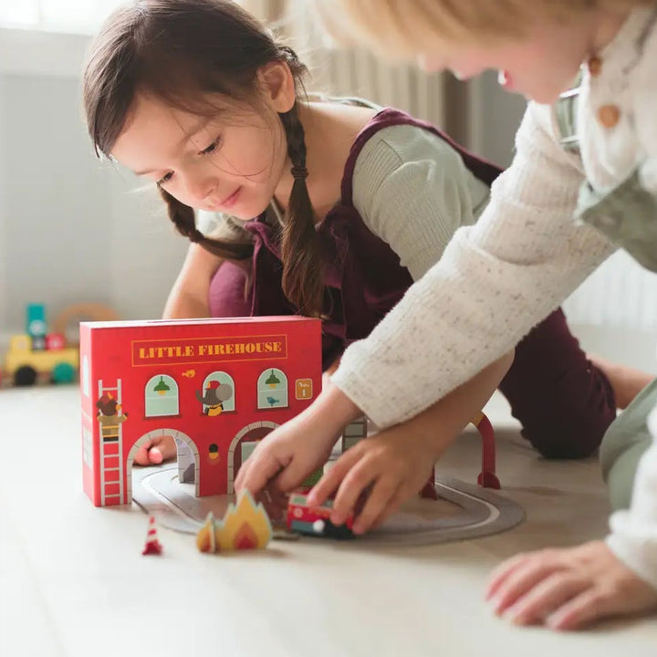 Wind Up & Go Fire Station Play Set