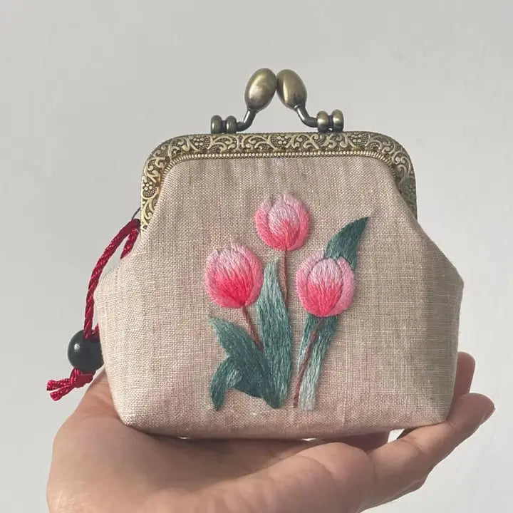 Tulip Embroidered Beige Coin Purse