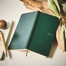 Hobonichi Techo 2027 Weeks Leather: Forest Green