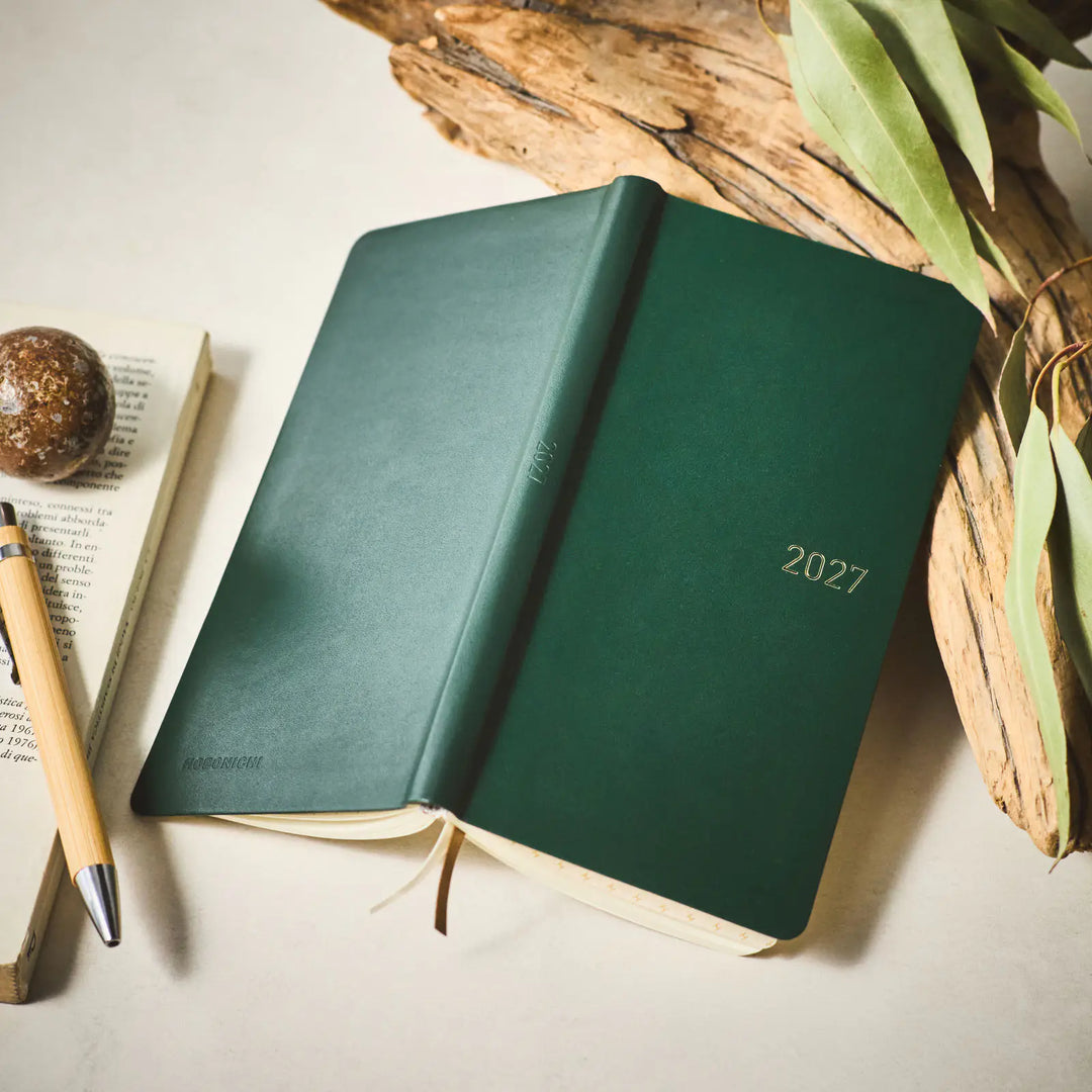 Hobonichi Techo 2027 Weeks Leather: Forest Green