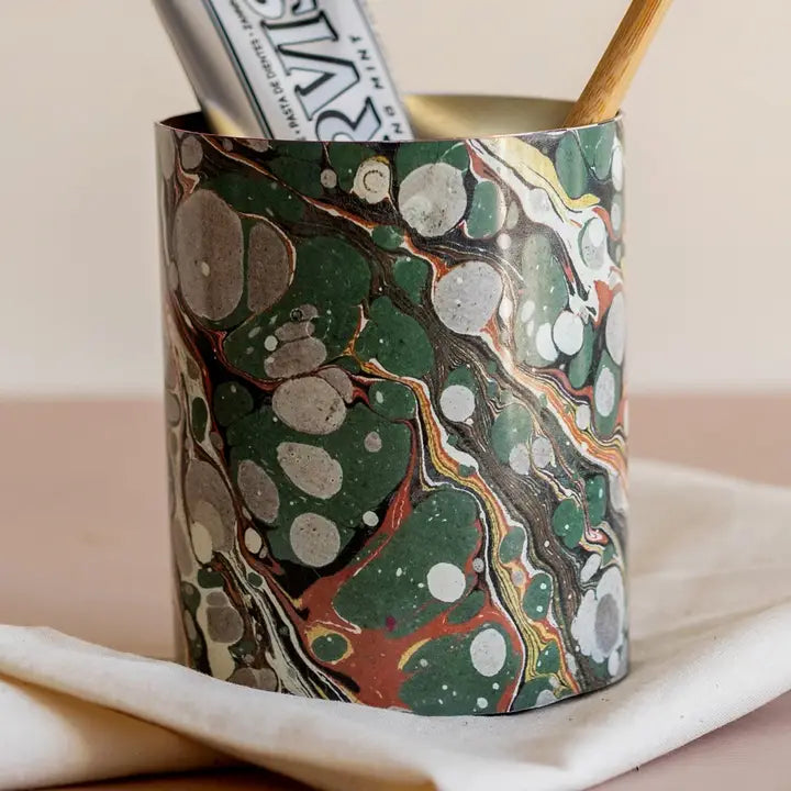 Enamel Everything Pot - the Art of Marbling